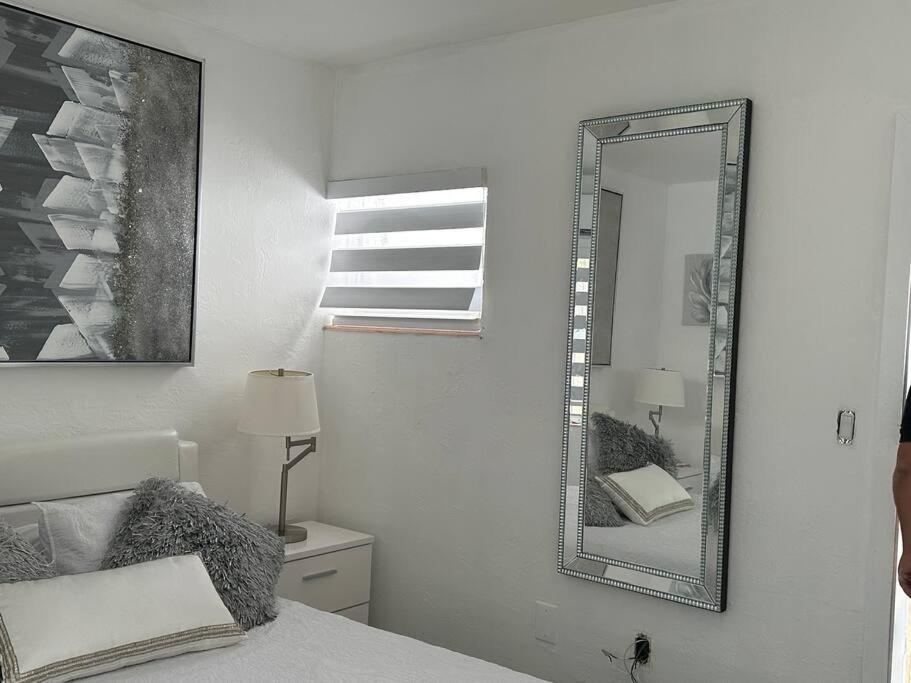 Villa Clara Suite - Little Havana Майами Экстерьер фото